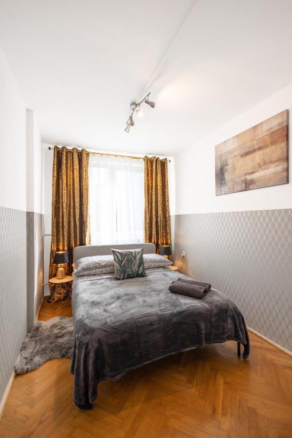 Clicktheflat Stawki Apart Rooms Warszawa Eksteriør billede