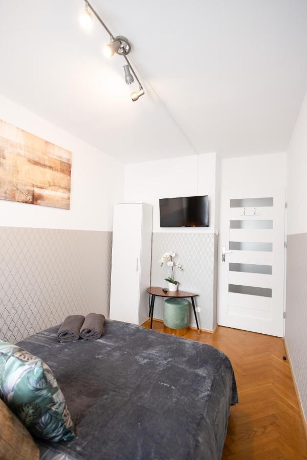 Clicktheflat Stawki Apart Rooms Warszawa Eksteriør billede