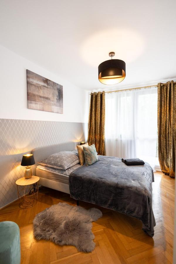 Clicktheflat Stawki Apart Rooms Warszawa Eksteriør billede